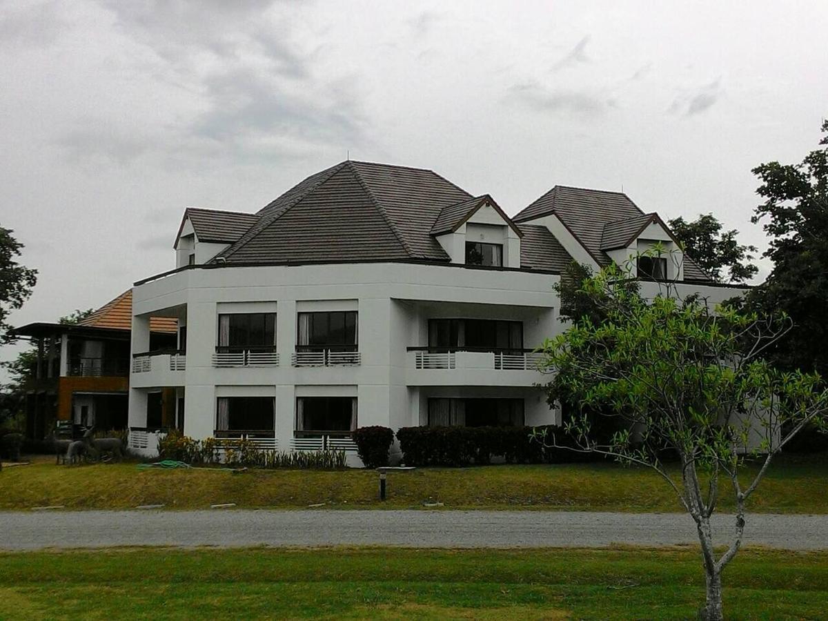 Samerdrow Khao Yai Mu Si Dış mekan fotoğraf